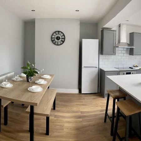 Gateway Getaway In Horsforth Sleeps 7 Villa Leeds  Luaran gambar